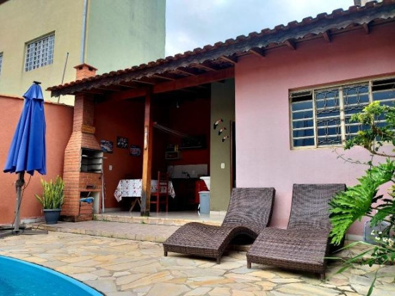 Imagem Casa com 2 Quartos à Venda, 210 m² em Cerejeiras - Atibaia Imagem Casa com 2 Quartos à Venda, 210 m² em Cerejeiras - Atibaia
