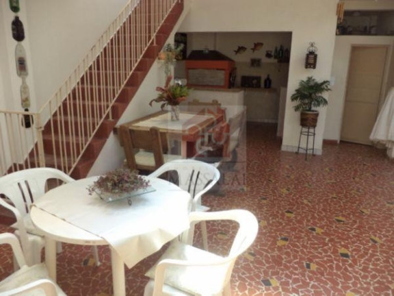 Imagem Casa com 3 Quartos à Venda, 151 m² em Santana - Porto Alegre