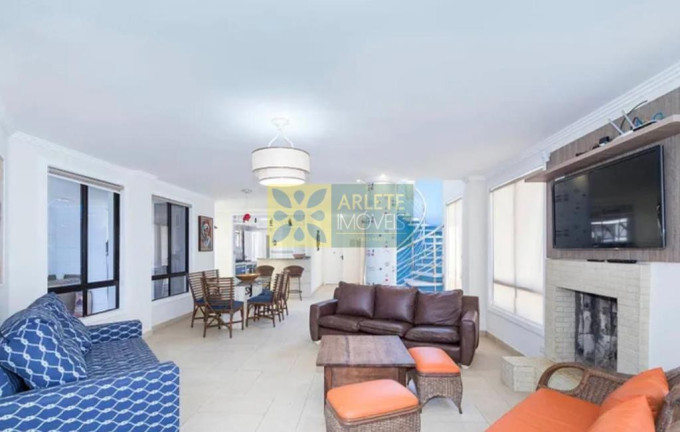 Imagem Casa com 6 Quartos para Alugar ou Temporada, 305 m² em Bombas - Bombinhas