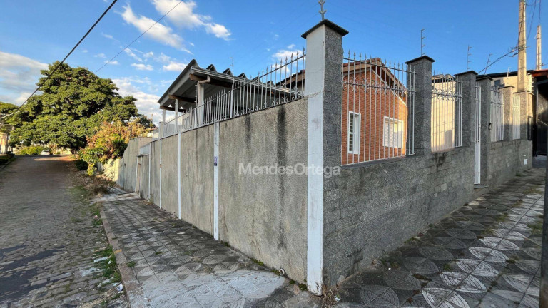 Casa com 3 Quartos para Alugar, 150 m² em Vila Lucy - Sorocaba