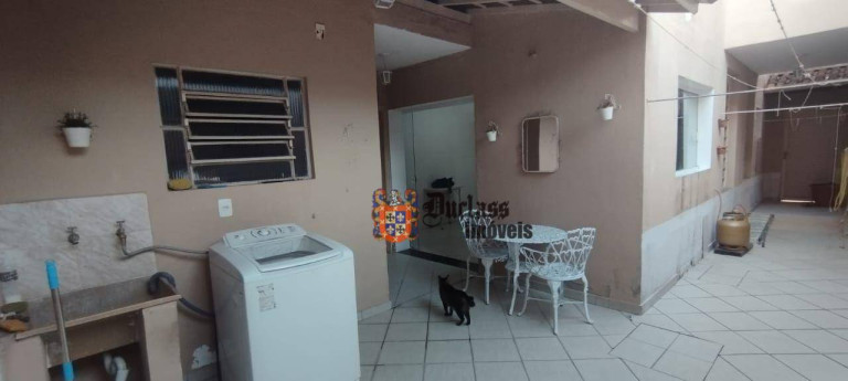 Imagem Sobrado com 4 Quartos à Venda, 131 m² em Centro - Taubaté Imagem Sobrado com 4 Quartos à Venda, 131 m² em Centro - Taubaté