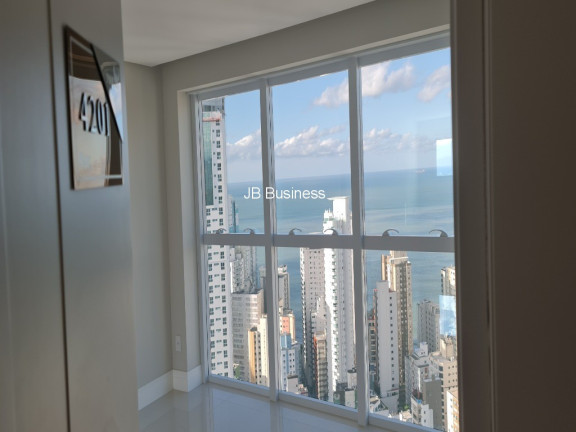 Imagem Imóvel com 3 Quartos à Venda, 139 m² em Centro - Balneário Camboriú