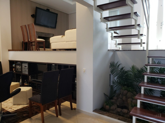 Imagem Casa com 6 Quartos à Venda, 510 m² em João Paulo - Florianópolis