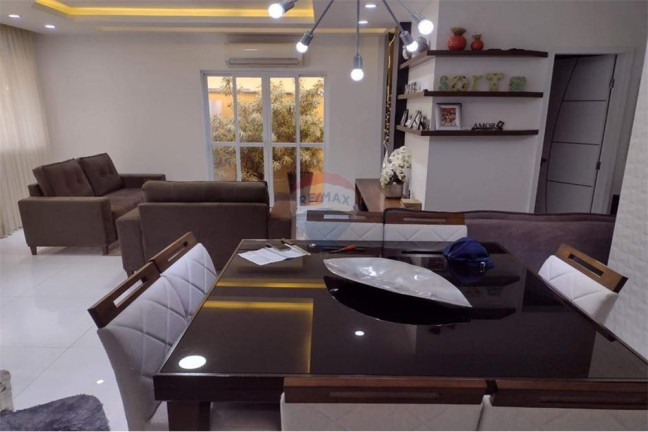 Imagem Casa de Condomínio com 3 Quartos à Venda, 302 m² em Inoa - Maricá