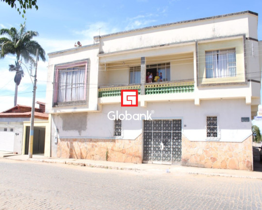 Sobrado com 3 Quartos à Venda, 424 m² em Centro - Espinosa