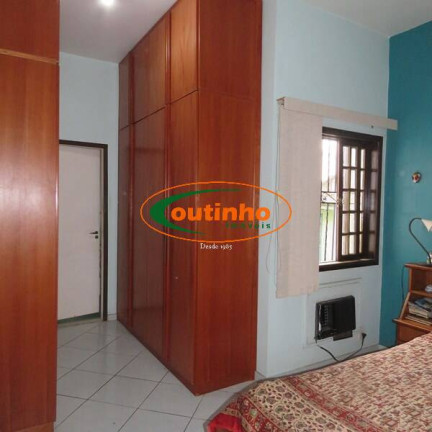 Imagem Casa com 5 Quartos à Venda, 275 m² em Grajaú - Rio De Janeiro Imagem Casa com 5 Quartos à Venda, 275 m² em Grajaú - Rio De Janeiro