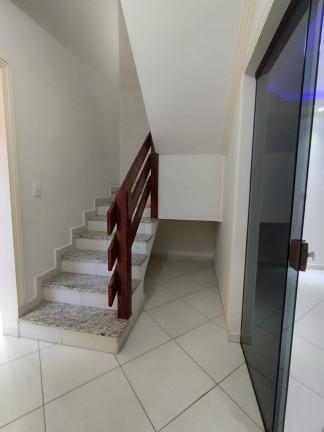 Imagem Sobrado com 3 Quartos à Venda, 215 m² em Alto Do Cardoso - Pindamonhangaba