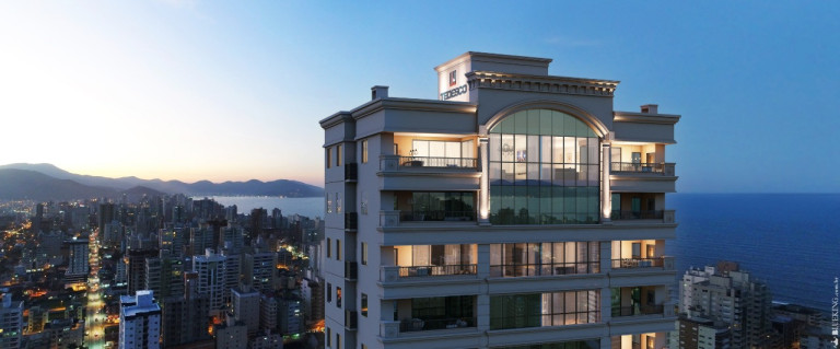 Apartamento com 3 Quartos à Venda, 126 m² em Meia Praia - Itapema
