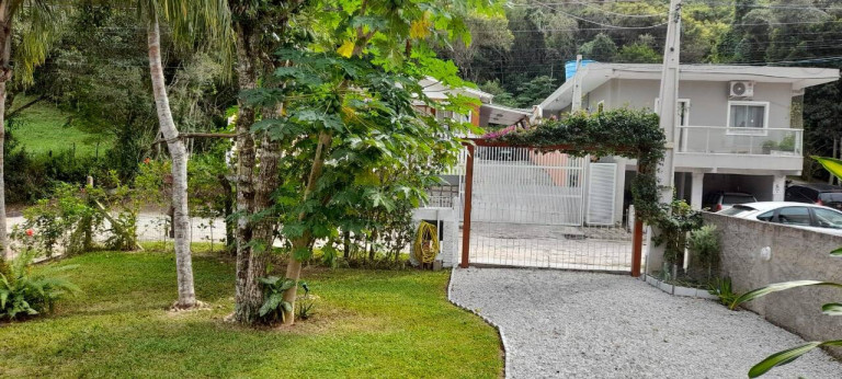 Imagem Casa com 2 Quartos à Venda, 312 m² em Cachoeira Do Bom Jesus - Florianópolis