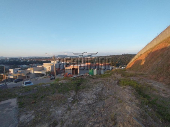 Terreno à Venda, 796 m² em Jardim Europa - Bragança Paulista