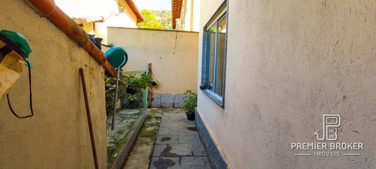 Imagem Casa com 3 Quartos à Venda, 121 m² em Albuquerque - Teresópolis Imagem Casa com 3 Quartos à Venda, 121 m² em Albuquerque - Teresópolis