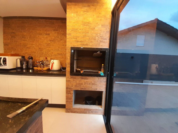 Imagem Casa com 4 Quartos para Temporada, 150 m² em Zimbros - Bombinhas Imagem Casa com 4 Quartos para Temporada, 150 m² em Zimbros - Bombinhas