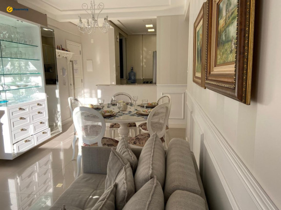 Imagem Apartamento com 2 Quartos à Venda, 66 m² em Centro - Florianópolis