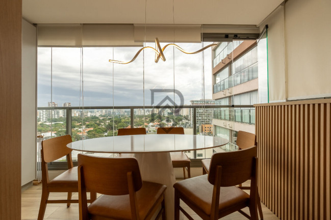 Imagem Apartamento com 2 Quartos à Venda, 64 m² em Moema - São Paulo