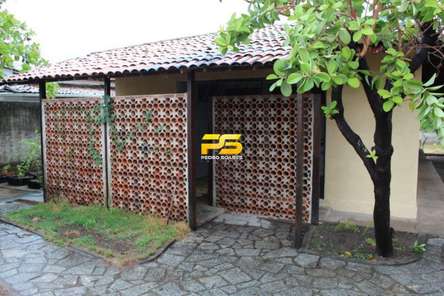 Imagem Casa com 3 Quartos à Venda, 900 m² em Conde