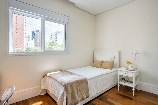 Imagem Imóvel com 4 Quartos à Venda,  em Moema - São Paulo
