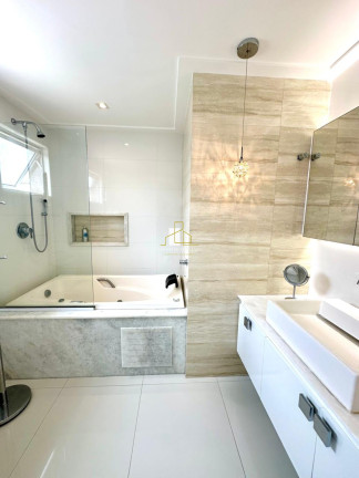 Imagem Casa com 4 Quartos à Venda, 220.000 m² em Colina De Laranjeiras - Serra Imagem Casa com 4 Quartos à Venda, 220.000 m² em Colina De Laranjeiras - Serra