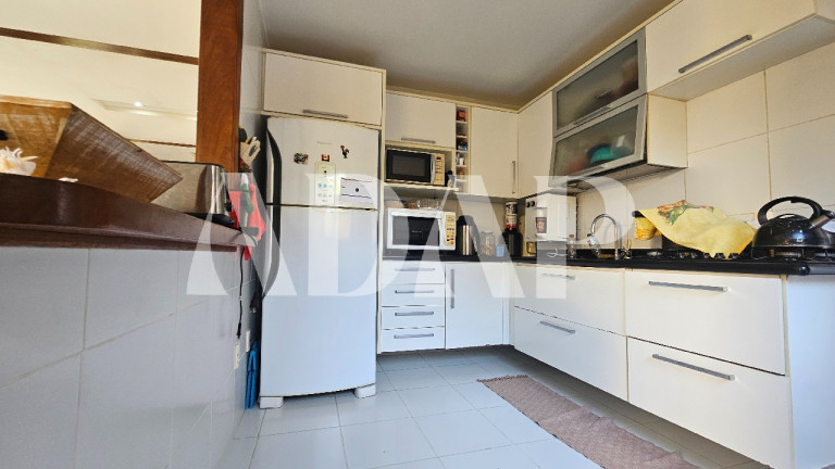 Imagem Casa com 4 Quartos à Venda, 367 m² em Vargem Pequena - Rio De Janeiro Imagem Casa com 4 Quartos à Venda, 367 m² em Vargem Pequena - Rio De Janeiro