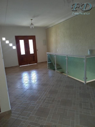 Imagem Casa com 3 Quartos à Venda, 250 m² em Terra Preta - Mairiporã Imagem Casa com 3 Quartos à Venda, 250 m² em Terra Preta - Mairiporã