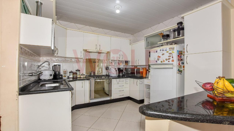Imagem Casa com 4 Quartos à Venda, 243 m² em Pilarzinho - Curitiba
