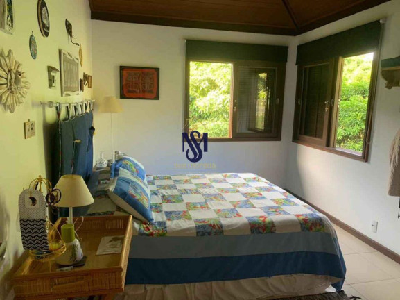 Imagem Casa com 5 Quartos à Venda,  em Sana - Macaé