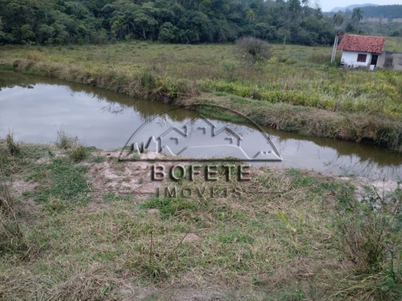 Imagem Imóvel com 2 Quartos à Venda, 5.000 m² em Catarina - Bofete Imagem Imóvel com 2 Quartos à Venda, 5.000 m² em Catarina - Bofete