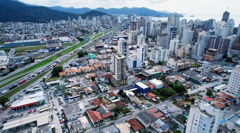 Imagem Apartamento com 3 Quartos à Venda, 108 m² em Meia Praia - Itapema