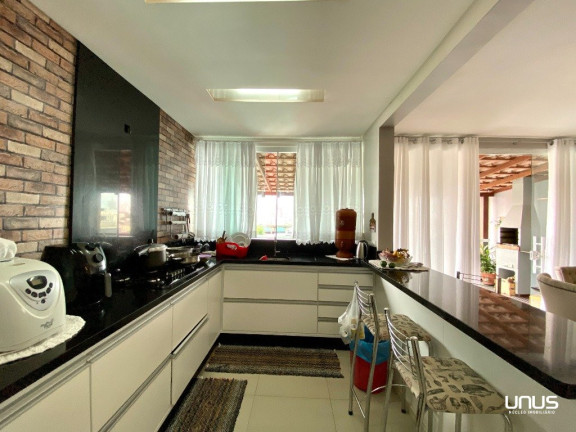 Imagem Casa com 3 Quartos à Venda, 300 m² em Estreito - Florianópolis Imagem Casa com 3 Quartos à Venda, 300 m² em Estreito - Florianópolis
