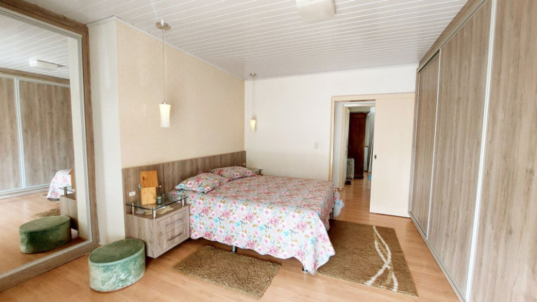 Imagem Casa com 3 Quartos à Venda, 205 m²