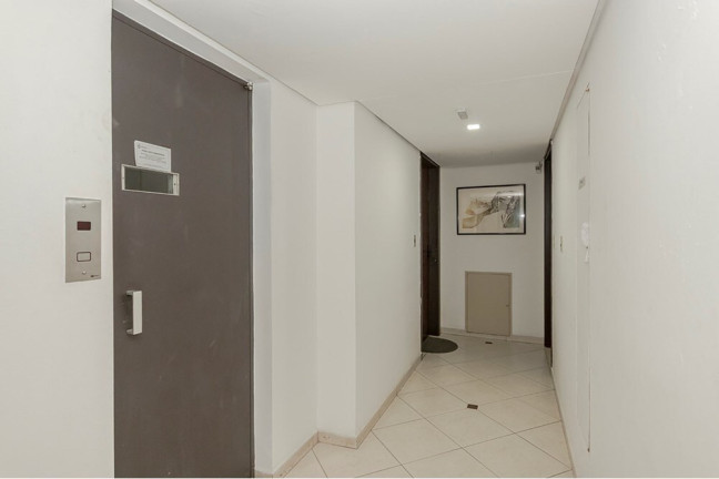 Imagem Apartamento com 1 Quarto à Venda, 150 m² em Centro Histórico - Porto Alegre Imagem Apartamento com 1 Quarto à Venda, 150 m² em Centro Histórico - Porto Alegre