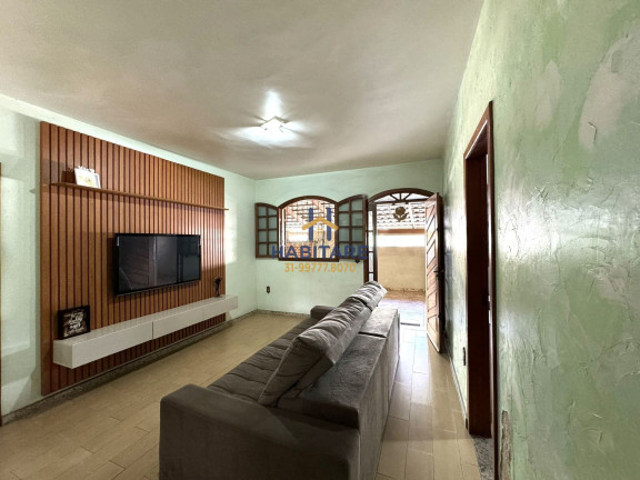 Imagem Casa com 4 Quartos à Venda, 158 m² em Jardim Ibirité - Ibirité