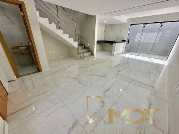 Imagem Casa com 3 Quartos à Venda, 128 m² em Santa Mônica - Belo Horizonte Imagem Casa com 3 Quartos à Venda, 128 m² em Santa Mônica - Belo Horizonte