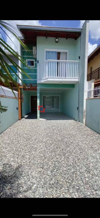 Casa com 3 Quartos à Venda, 100 m² em Aventureiro - Joinville