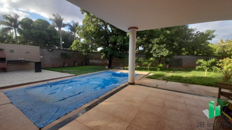 Imagem Casa com 4 Quartos à Venda, 202 m² em Santo Inácio - Montes Claros