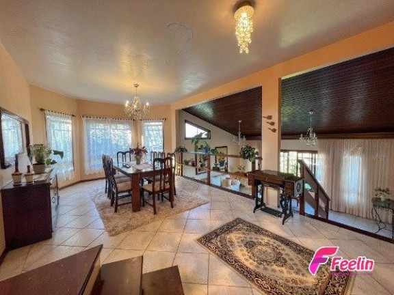 Casa com 3 Quartos à Venda, 236 m² em Centro - Rancho Queimado