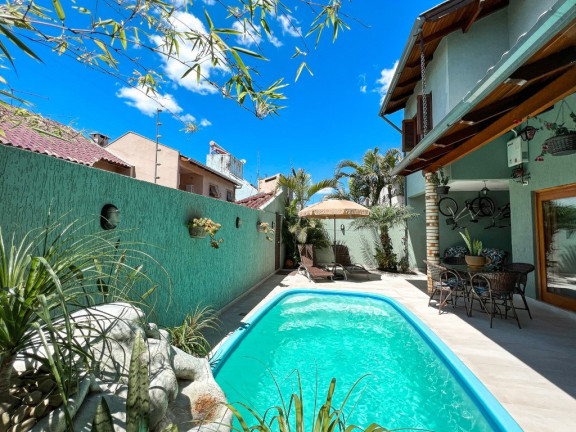 Imagem Casa com 3 Quartos à Venda, 210 m² em Moinhos De Vento - Canoas
