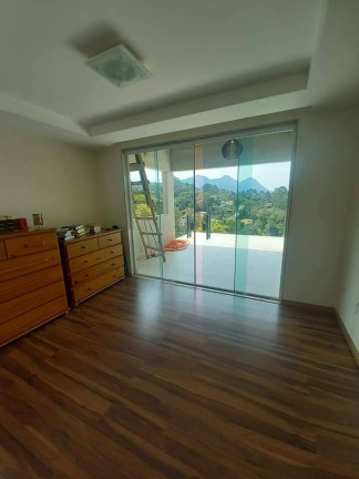 Imagem Casa com 4 Quartos à Venda, em Perisse - Nova Friburgo Imagem Casa com 4 Quartos à Venda, em Perisse - Nova Friburgo
