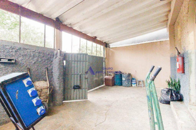 Galpão à Venda ou Locação, 208 m² em Penha - São Paulo