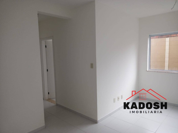 Imagem Apartamento com 2 Quartos à Venda, 45 m² em Tomba - Feira De Santana