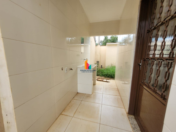 Imagem Casa com 2 Quartos à Venda, 62 m² em Córrego Dos Peixes - Batatais