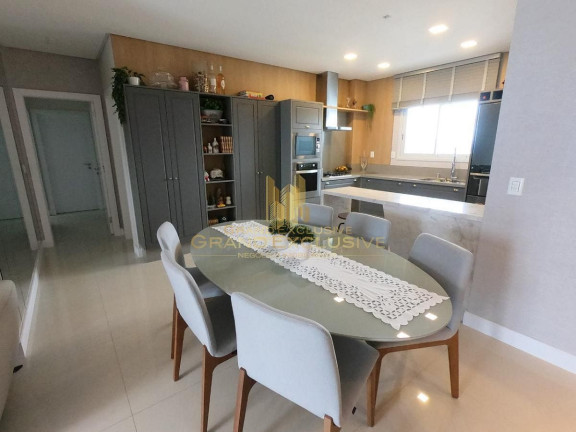 Imagem Apartamento com 3 Quartos à Venda, 133 m² em Centro - Balneário Camboriú Imagem Apartamento com 3 Quartos à Venda, 133 m² em Centro - Balneário Camboriú