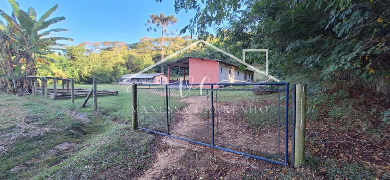 Imagem Imóvel com 2 Quartos à Venda, 4.305 m² em Jardim Camargo (canguera) - São Roque