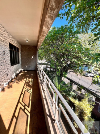 Imagem Casa com 3 Quartos à Venda, 220 m² em Taquara - Rio De Janeiro Imagem Casa com 3 Quartos à Venda, 220 m² em Taquara - Rio De Janeiro