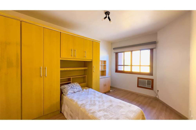 Imagem Casa com 4 Quartos à Venda, 307 m² em Partenon - Porto Alegre