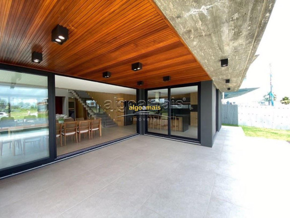 Casa com 6 Quartos à Venda, 355 m² em Condominio Celebration - Xangri-lá