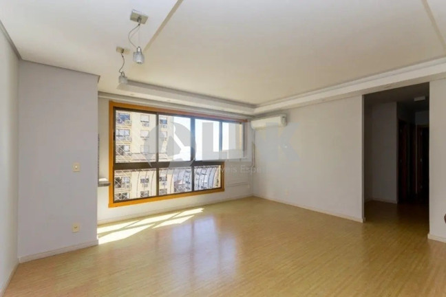 Apartamento com 3 Quartos à Venda, 88 m² em Passo Da Areia - Porto Alegre