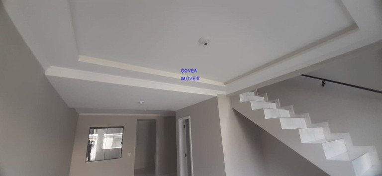 Imagem Sobrado com 3 Quartos à Venda, 72 m² em Ganchinho - Curitiba