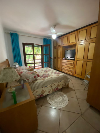 Imagem Casa com 5 Quartos à Venda, 200 m² em Aparecida - Santos