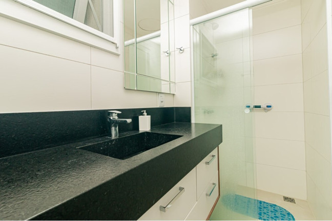 Imagem Apartamento com 2 Quartos à Venda, 90 m² em Menino Deus - Porto Alegre