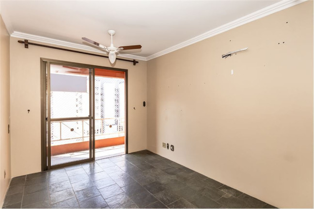 Imagem Imóvel com 3 Quartos à Venda, em Chácara Das Pedras - Porto Alegre Imagem Imóvel com 3 Quartos à Venda, em Chácara Das Pedras - Porto Alegre